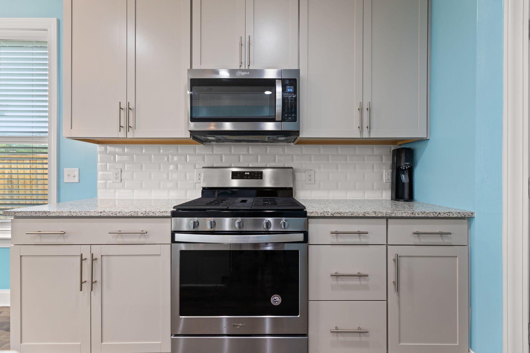 3239 Timberline Drive Johns Island, SC 29455 - Photo 14 of 35 5 BURNER GAS STOVE