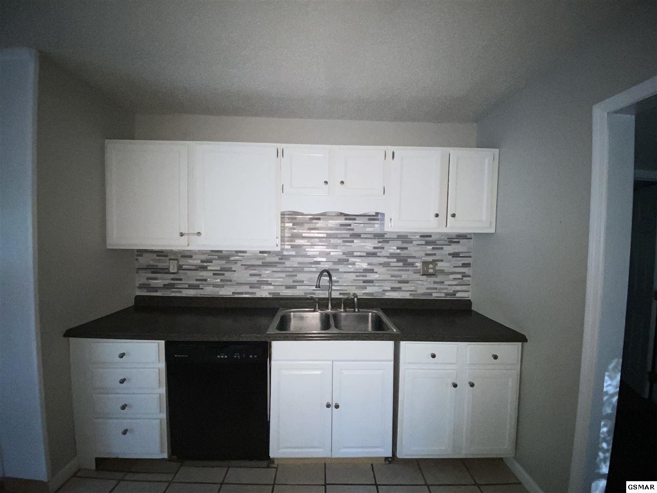5716 Scenic Ridge Road Knoxville, TN 37912 - Photo 2 of 31 Gallery Image 2