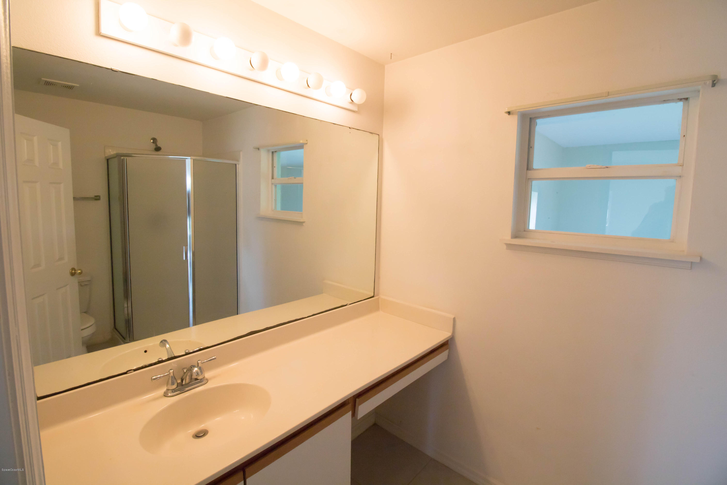 2894 Digby Road Southeast Palm Bay, FL 32909 - Photo 14 of 18 Master bathroom
