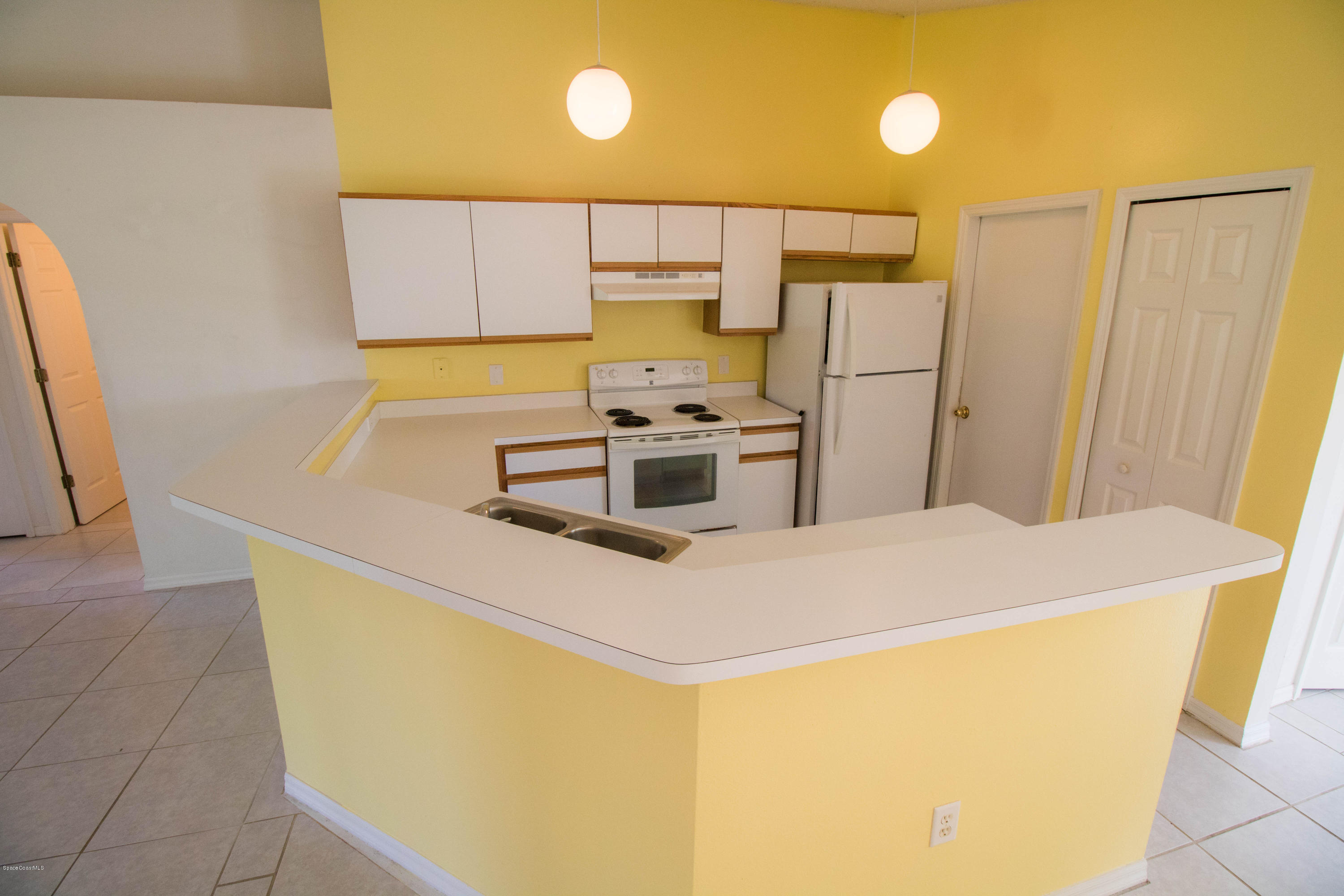 2894 Digby Road Southeast Palm Bay, FL 32909 - Photo 6 of 18 Kitchen 1