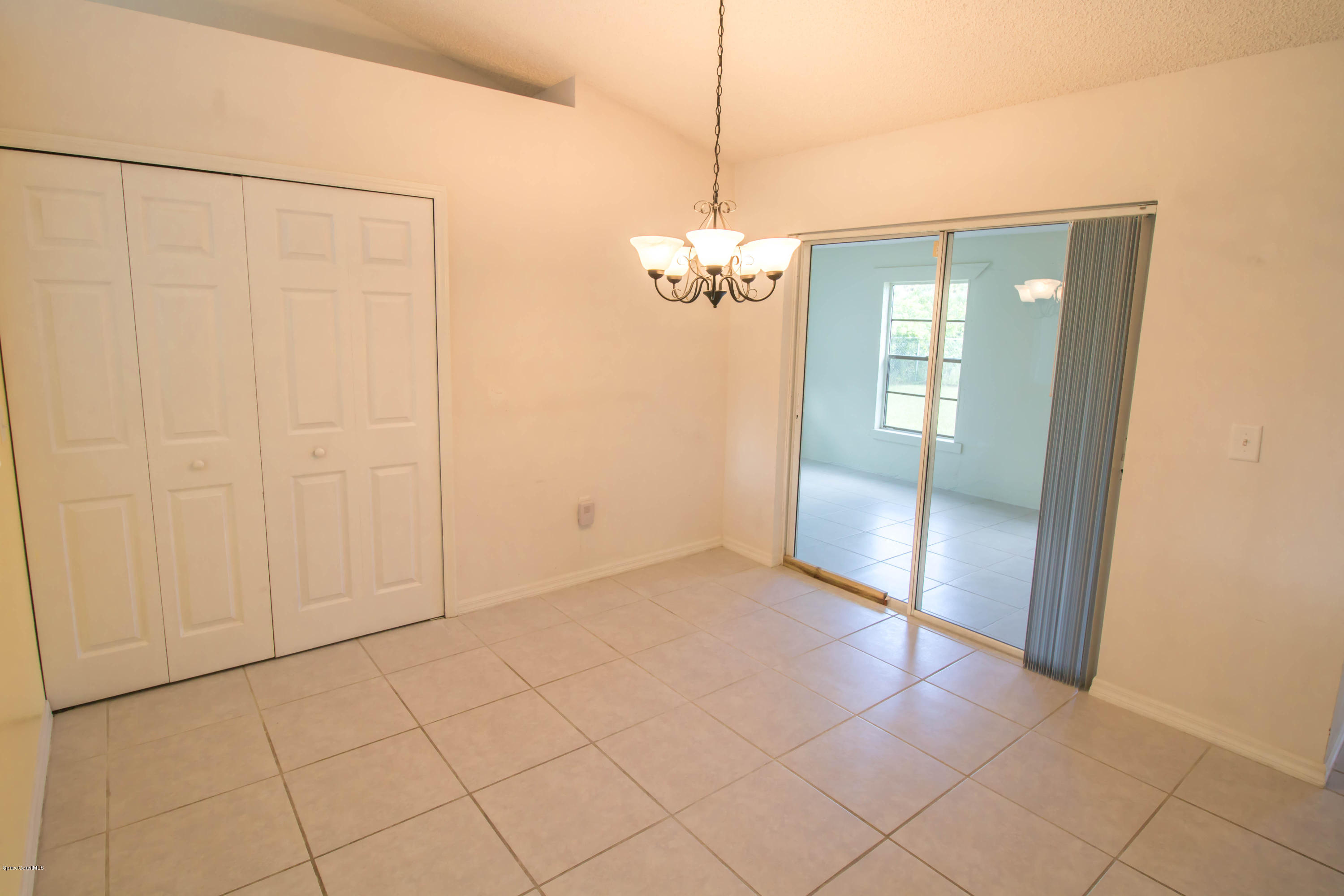 2894 Digby Road Southeast Palm Bay, FL 32909 - Photo 10 of 18 Dinning room 2