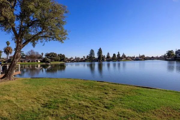 a view of a lake with houses