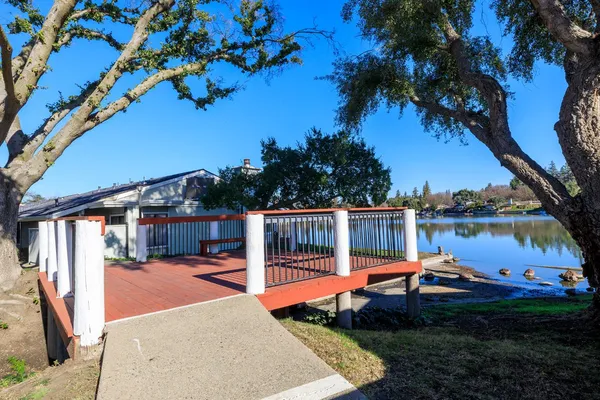 a view of a lake with houses