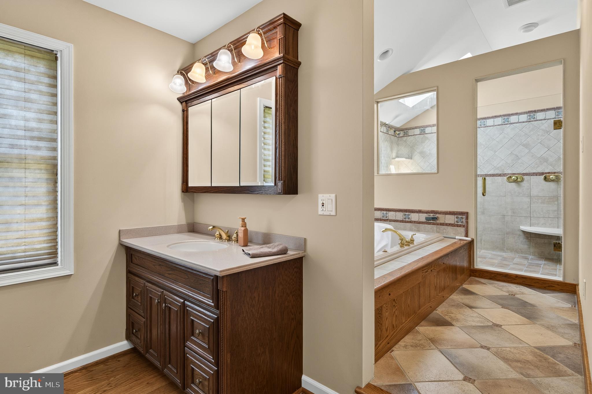 2741 Hillview Road Broomall, PA 19008 - Photo 40 of 80 Primary Bath
