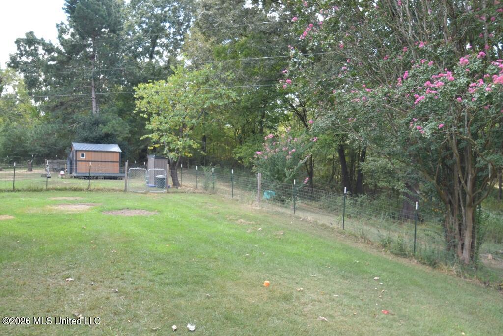 725 Shinault Road Byhalia, MS 38611 - Photo 23 of 39 Backyard