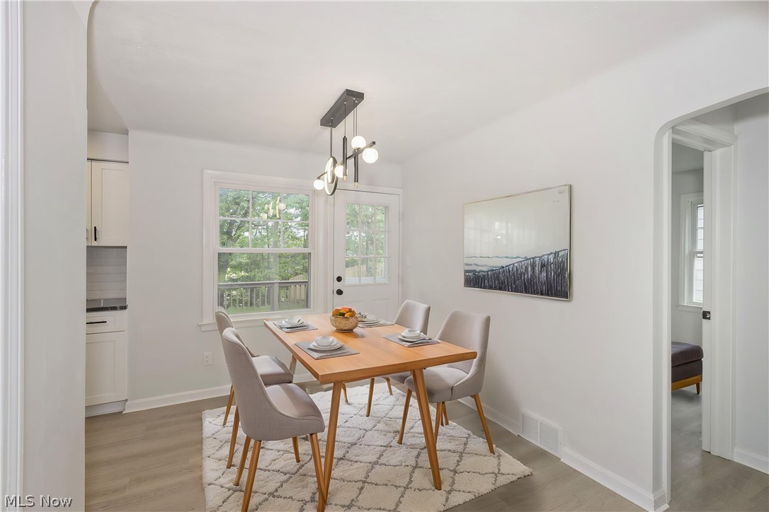 17917 McCracken Road Maple Heights, OH 44137 - Photo 9 of 48 AI - staged dining room