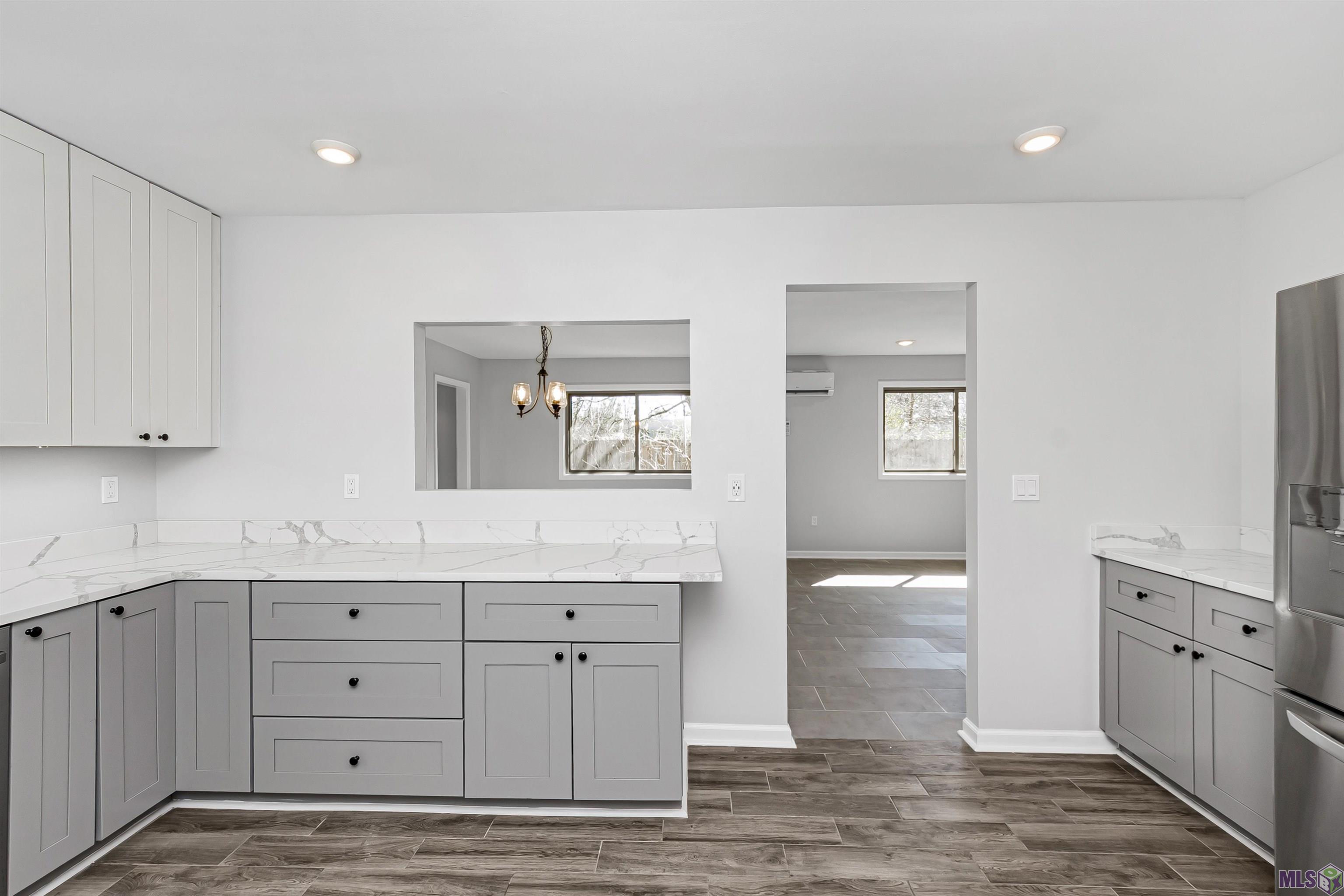8320 Rainbow Drive Baton Rouge, LA 70809 - Photo 4 of 25 Gallery Image 4