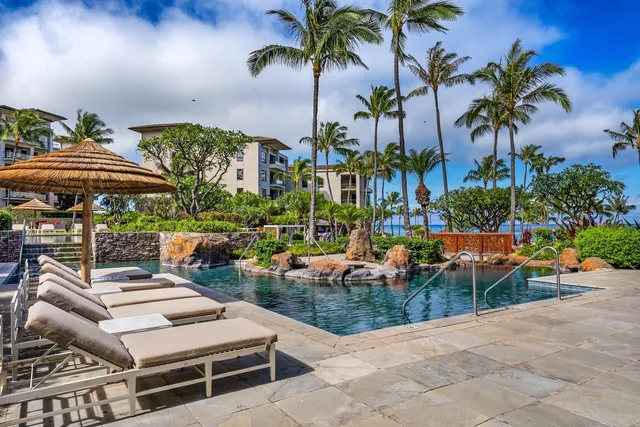 a view of outdoor space yard and patio