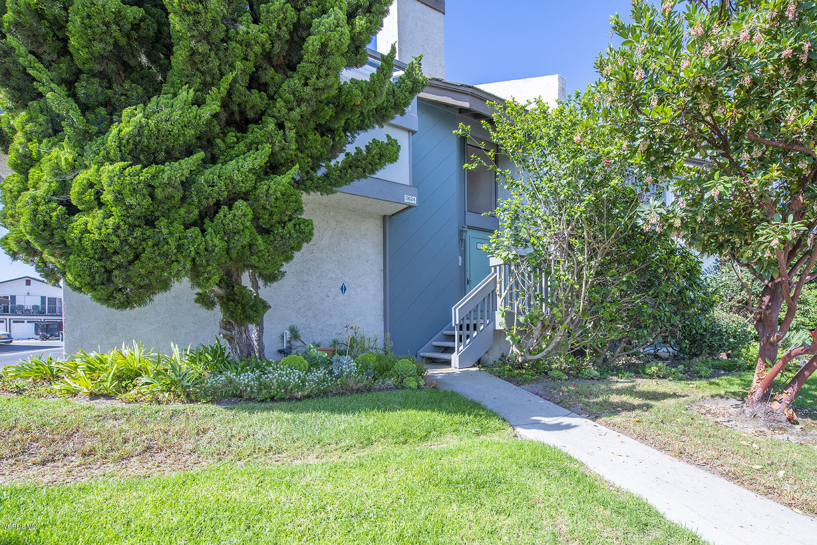 3624 Sunset Lane Oxnard, CA 93035 - Photo 3 of 26 front view of a house with a yard