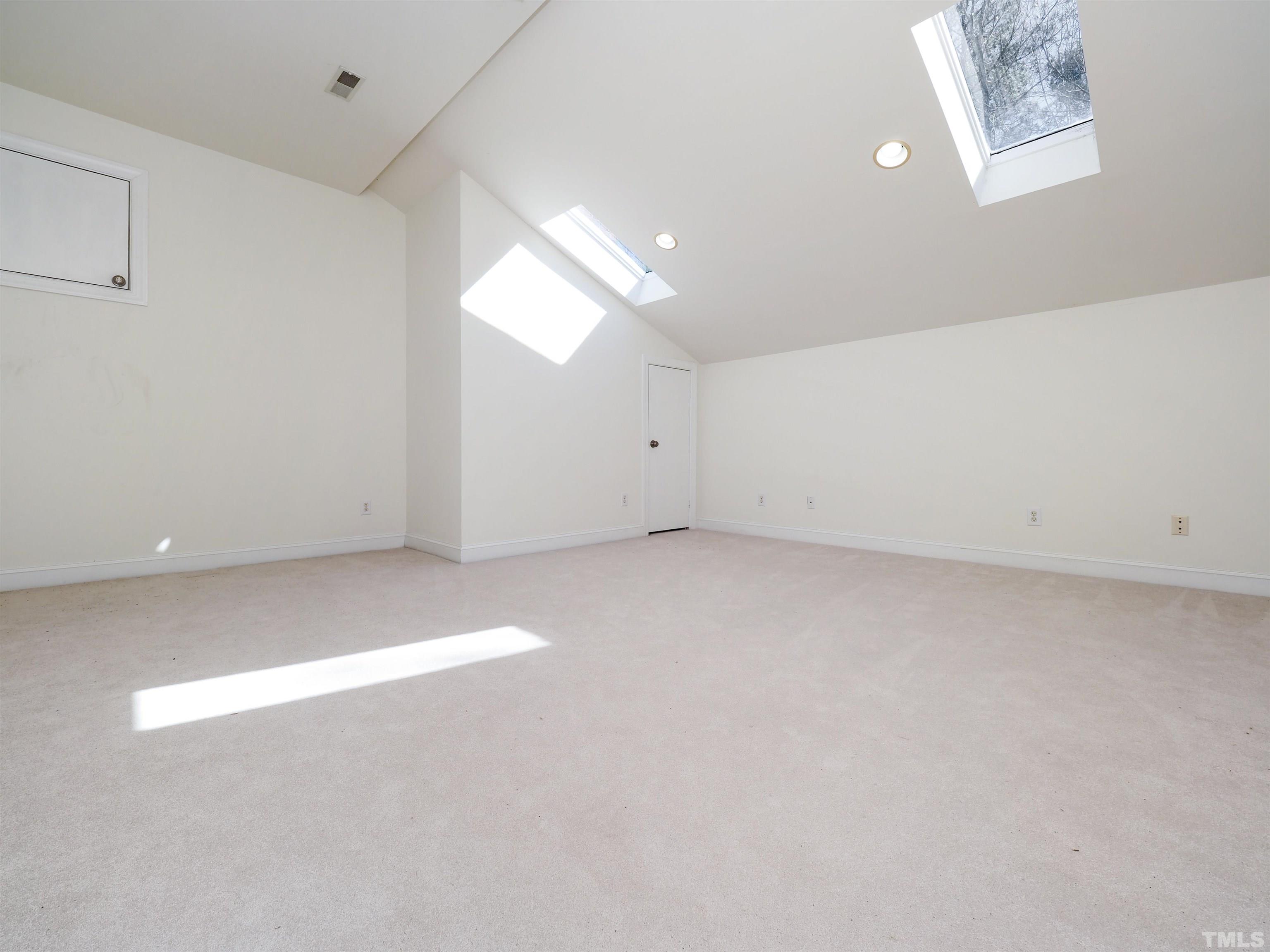 42 Cheswick Place Durham, NC 27707 - Photo 22 of 27 an empty room with a empty space