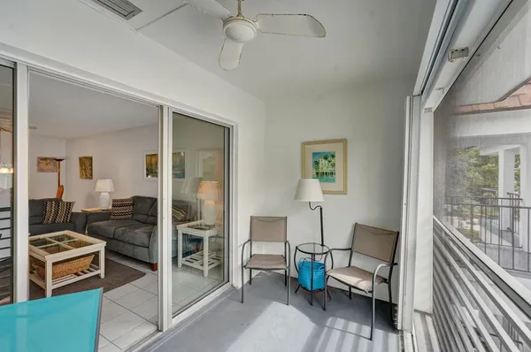 $275,000 | 1501 South Ocean Boulevard, Unit 301, Lauderdale-by-the-Sea, FL 33062
