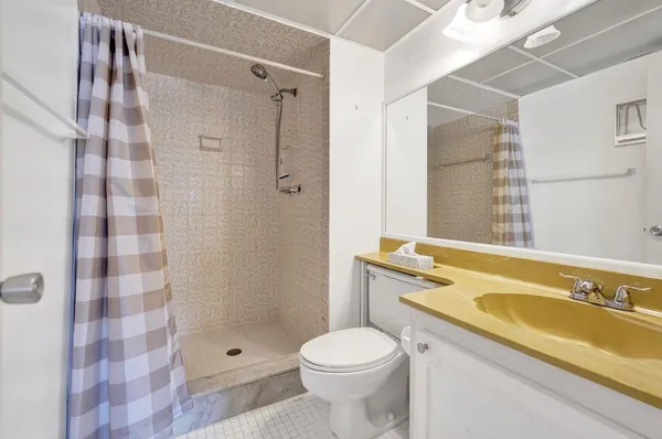 $275,000 | 1501 South Ocean Boulevard, Unit 301, Lauderdale-by-the-Sea, FL 33062
