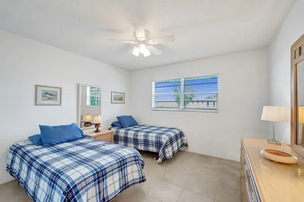 $275,000 | 1501 South Ocean Boulevard, Unit 301, Lauderdale-by-the-Sea, FL 33062