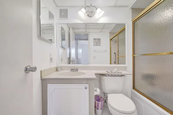 $275,000 | 1501 South Ocean Boulevard, Unit 301, Lauderdale-by-the-Sea, FL 33062