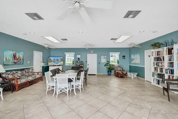 $275,000 | 1501 South Ocean Boulevard, Unit 301, Lauderdale-by-the-Sea, FL 33062