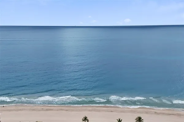 $275,000 | 1501 South Ocean Boulevard, Unit 301, Lauderdale-by-the-Sea, FL 33062