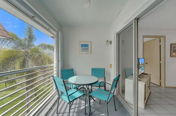 $275,000 | 1501 South Ocean Boulevard, Unit 301, Lauderdale-by-the-Sea, FL 33062