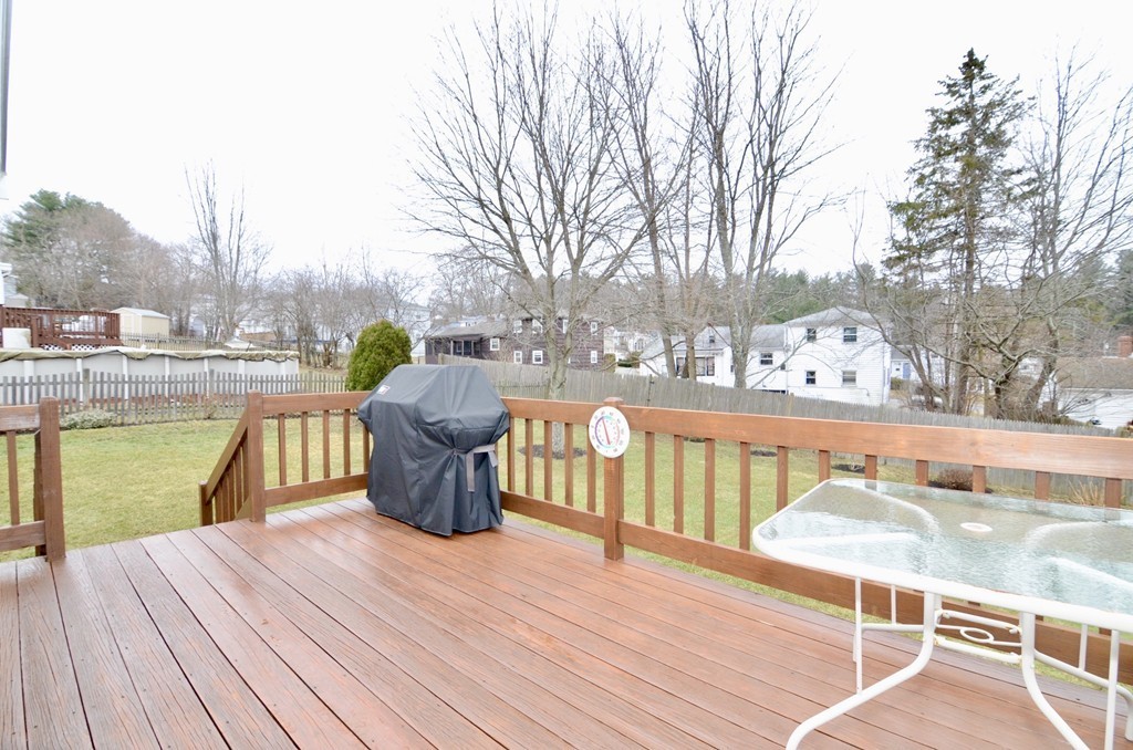 36 Sunflower Road Holbrook, MA 02343 - Photo 17 of 25 Gallery Image 17