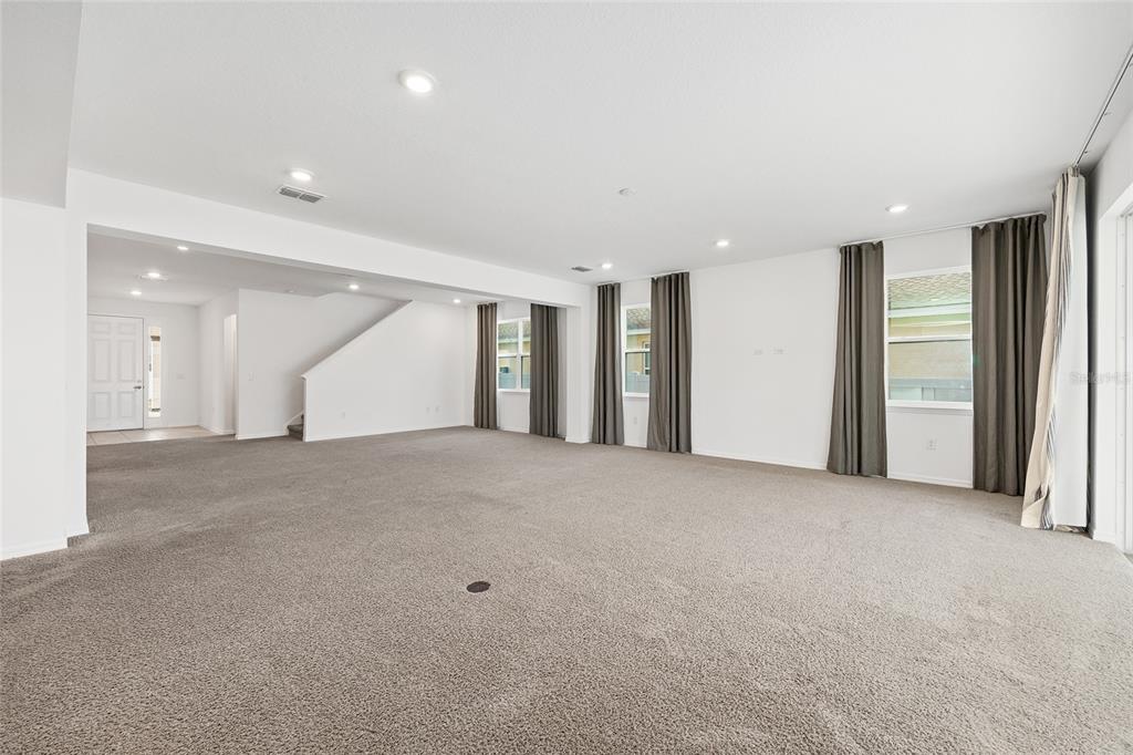 7635 Southwest 64th St Road Ocala, FL 34474 - Photo 29 of 86 a view of an empty room