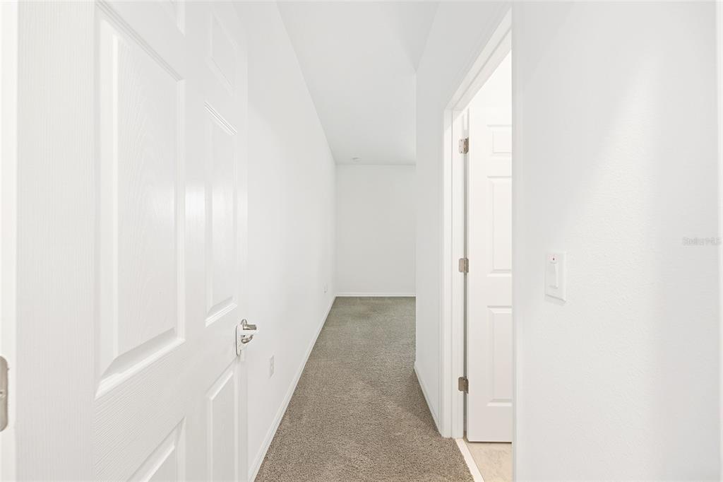 7635 Southwest 64th St Road Ocala, FL 34474 - Photo 38 of 86 a view of a hallway