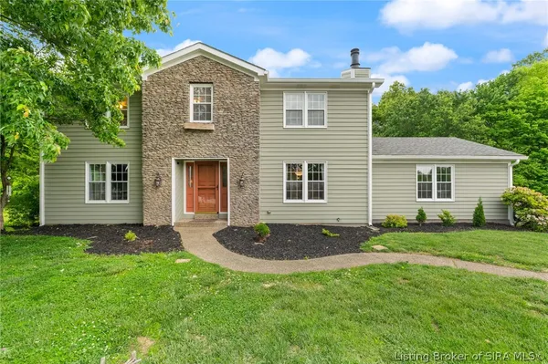 $469,900 | 2013 Beckin Drive, Floyds Knobs, IN 47119
