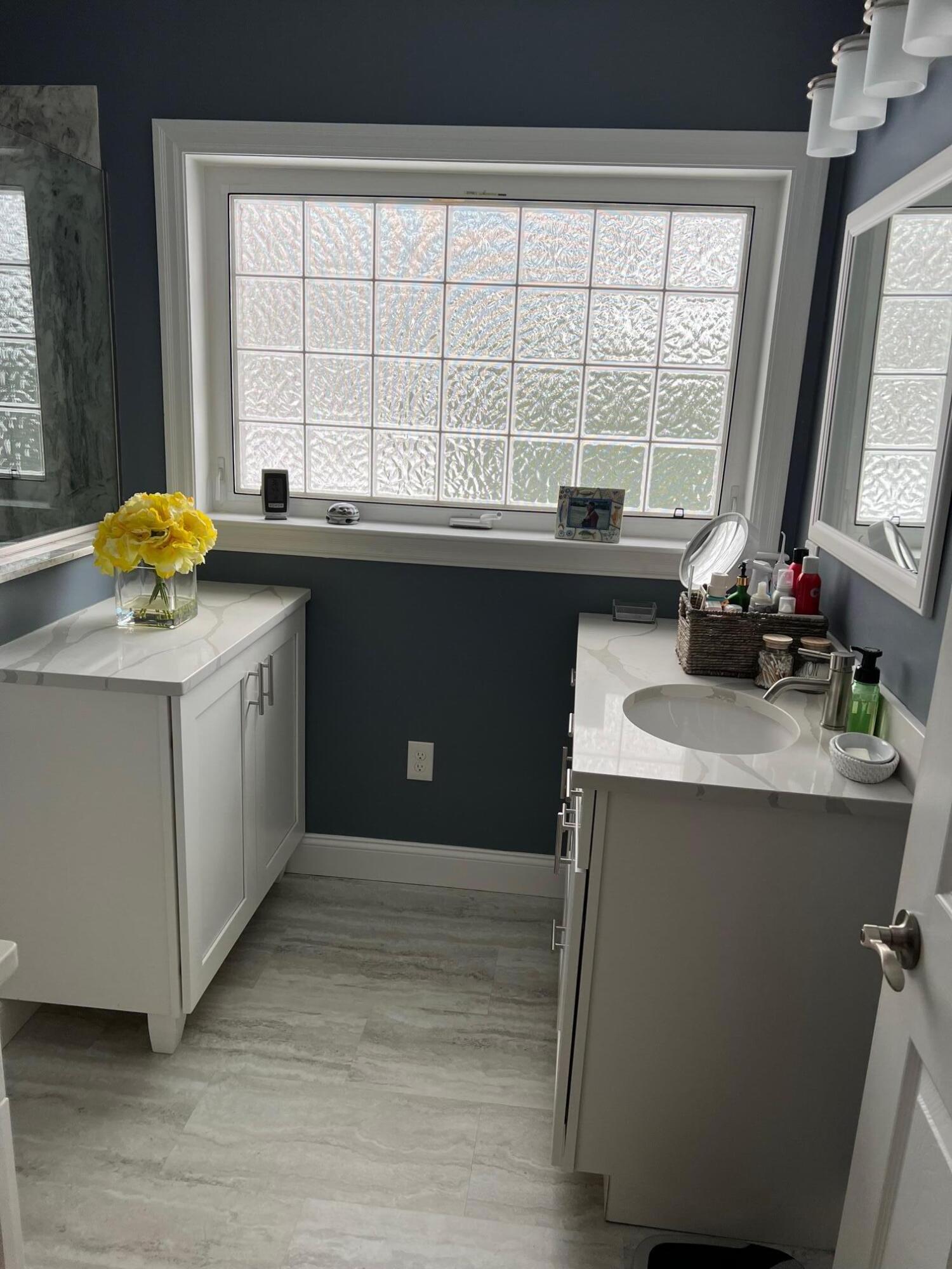 25 Landing Road Saco, ME 04072 - Photo 13 of 19 Primary Bathroom