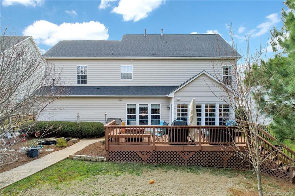 720 Warwick Way Fort Mill, SC 29708 - Photo 35 of 36 front view of a house with a yard