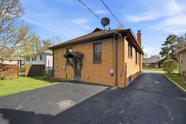 $569,000 | 628 Franklin Street, Downers Grove, IL 60515