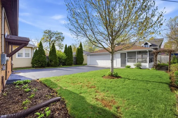 $569,000 | 628 Franklin Street, Downers Grove, IL 60515