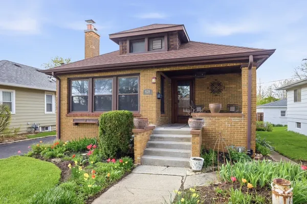 $569,000 | 628 Franklin Street, Downers Grove, IL 60515