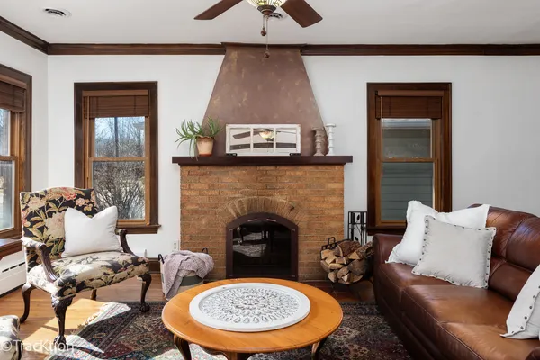 $569,000 | 628 Franklin Street, Downers Grove, IL 60515