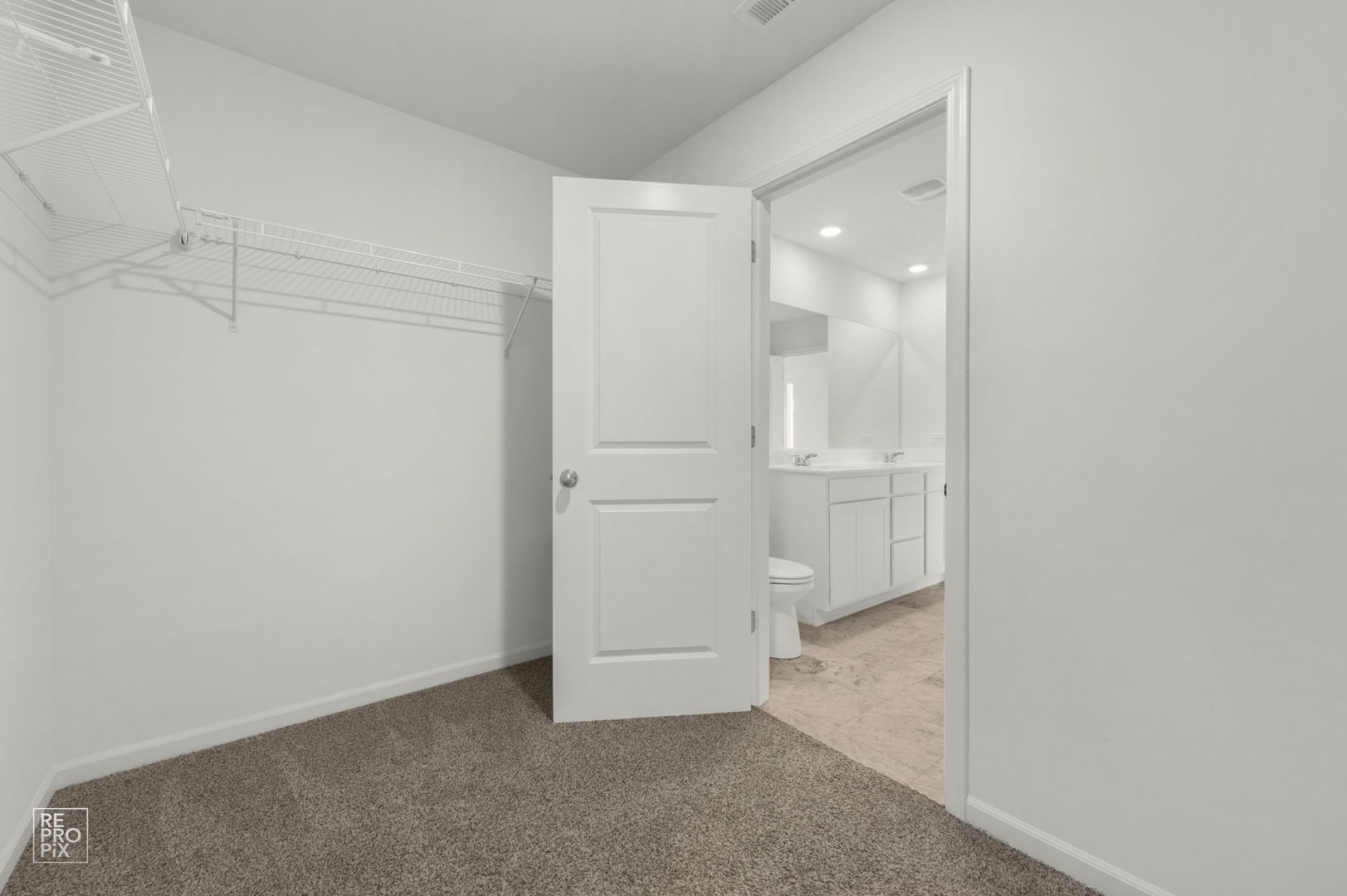 714 Juniper Street Oswego, IL 60543 - Photo 11 of 13