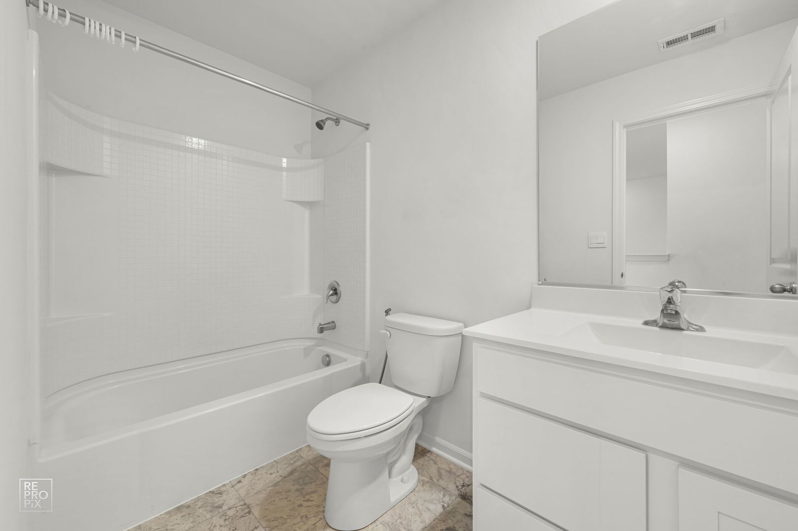 714 Juniper Street Oswego, IL 60543 - Photo 7 of 13