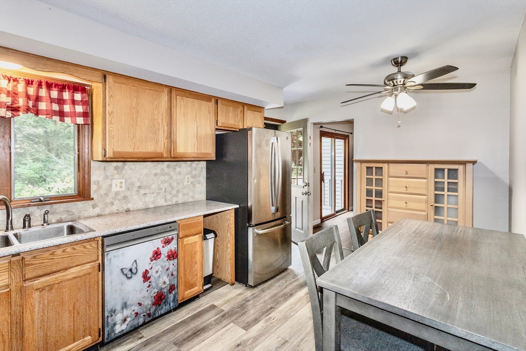 419 Southwick Road, Unit Q70 Westfield, MA 01085 - Photo 9 of 31 Gallery Image 9