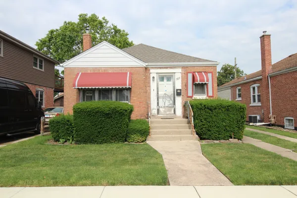 $330,000 | 5615 South Nordica Avenue, Chicago, IL 60638