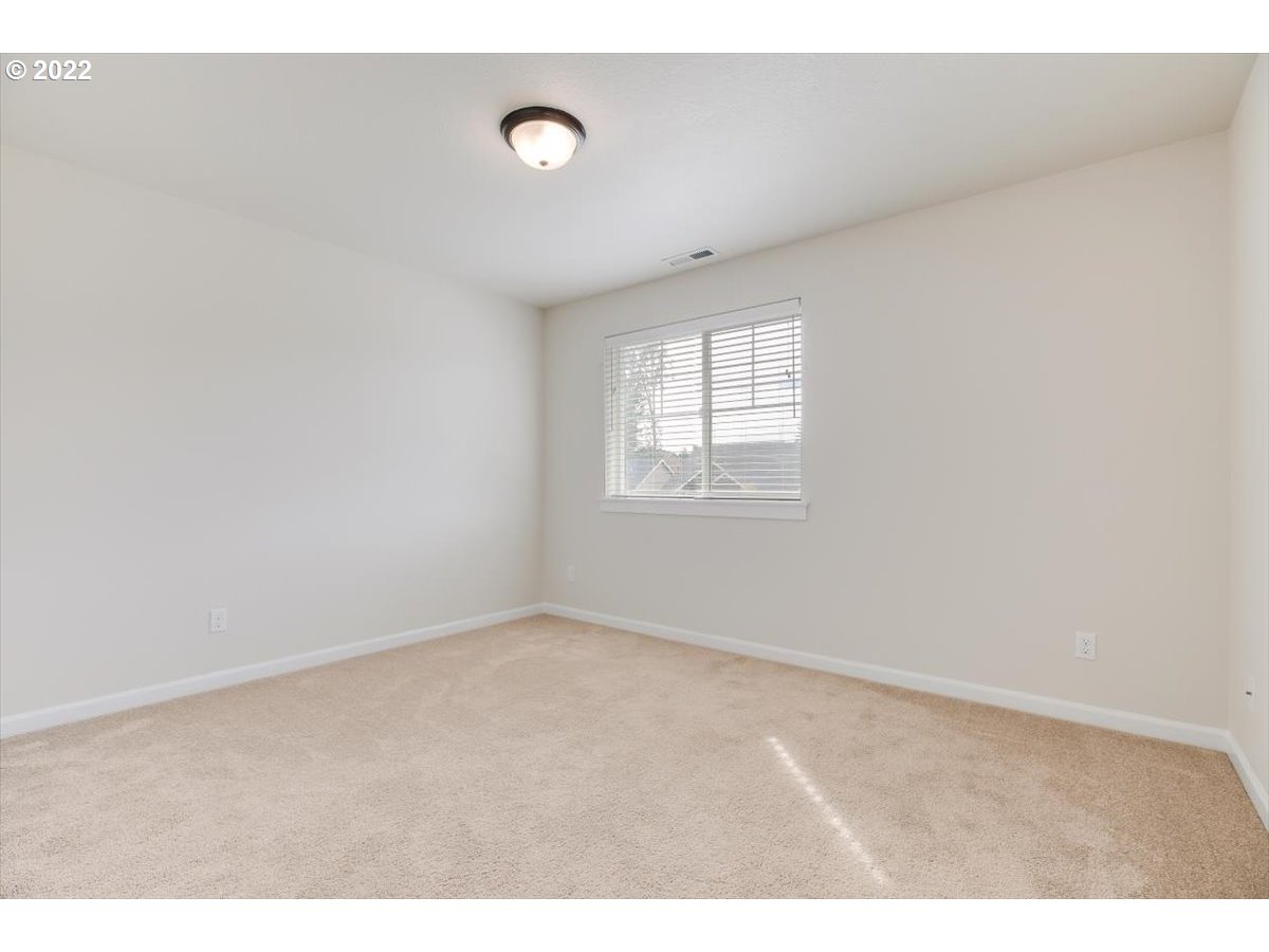 19366 South Pease Road Oregon City, OR 97045 - Photo 21 of 28 Gallery Image 21