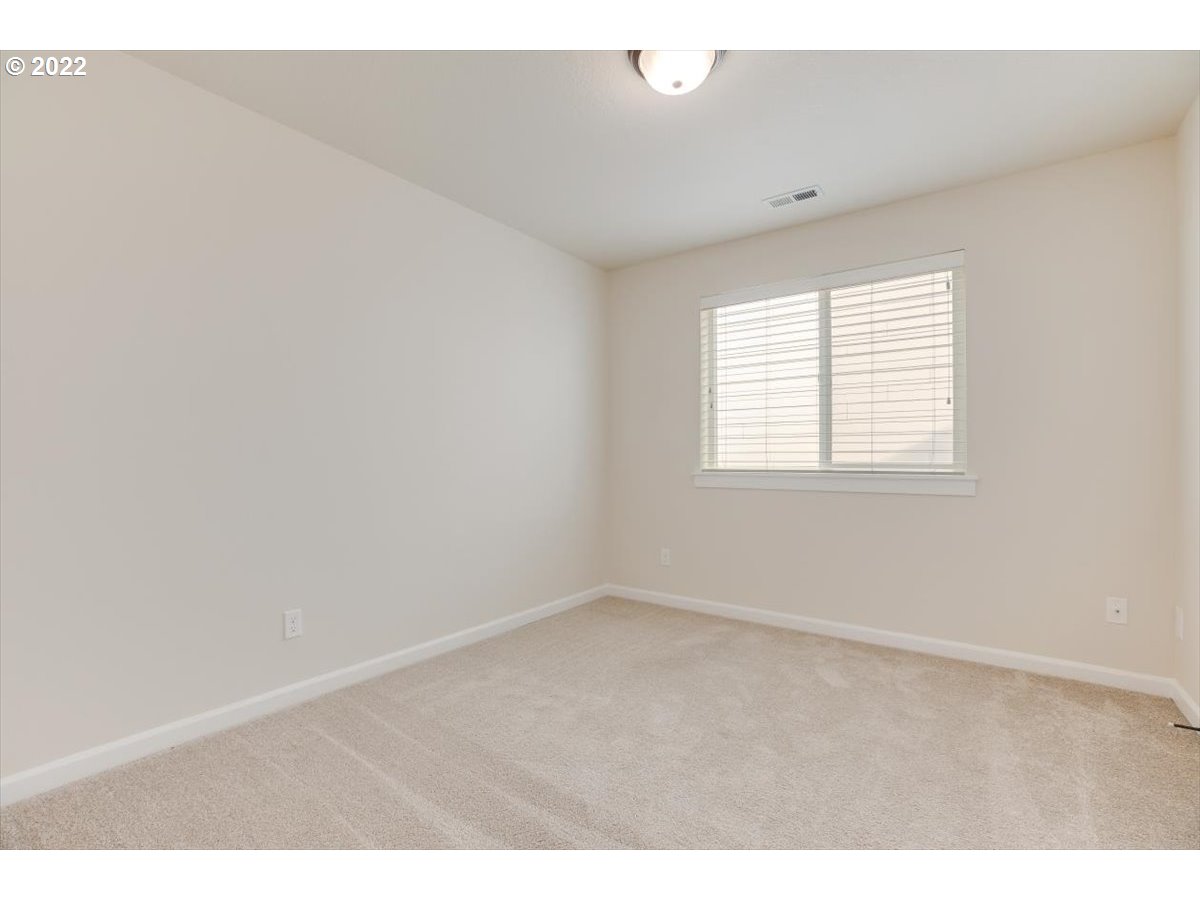19366 South Pease Road Oregon City, OR 97045 - Photo 24 of 28 Gallery Image 24