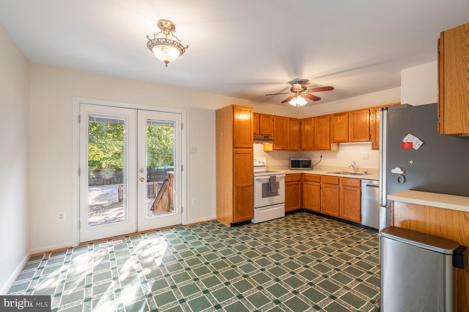 6150 Hunt Club Road Elkridge, MD 21075 - Photo 6 of 35 Gallery Image 6
