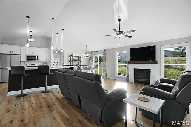 $328,500 | 178 Hank's Close Court, Unit 178 STB, Washington, MO 63090