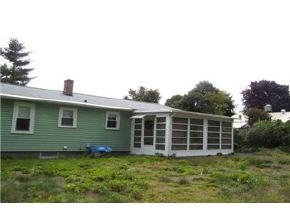 2 Russell Street Rochester, NH 03867 - Photo 3 of 5