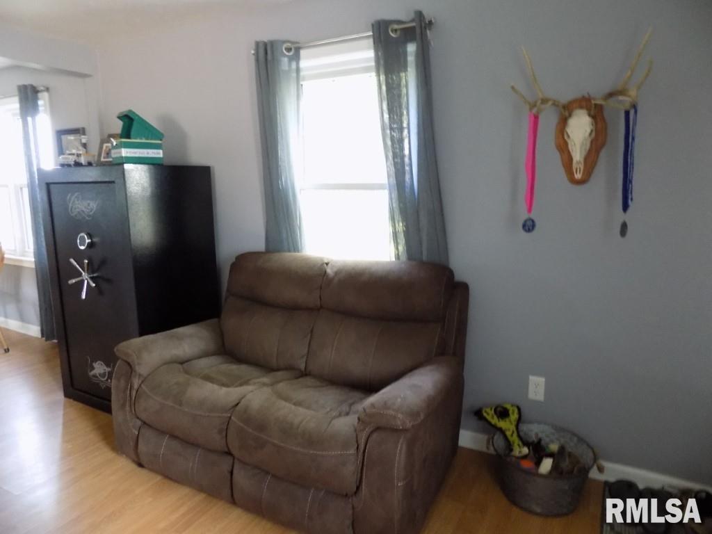2272 Hazlett Road Springfield, IL 62707 - Photo 4 of 31
