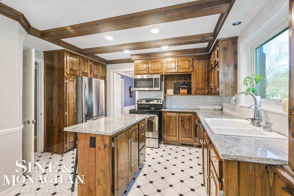 834 Westchester Road Grosse Pointe Park, MI 48230 - Photo 10 of 44