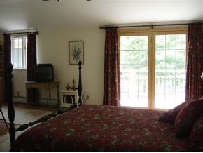 142 Glen Brook Road Stowe, VT 05672 - Photo 8 of 12 Gallery Image 8