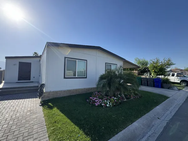 $2,500 | 32421 Camilla Circle, Thousand Palms, CA 92276