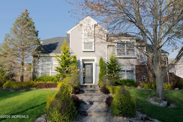 $679,999 | 19 Kentucky Way, Freehold, NJ 07728