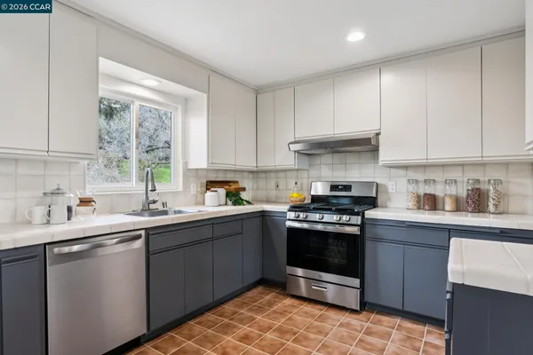 $1,299,000 | 1315 El Curtola Boulevard, Lafayette, CA 94549