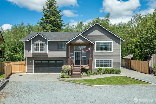 $609,950 | 933 East Sharon Avenue, Burlington, WA 98233