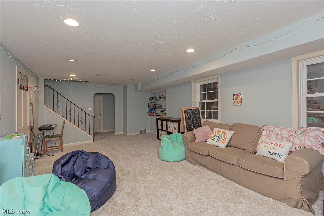 4174 Hadleigh Road Cleveland, OH 44118 - Photo 16 of 33 Gallery Image 16