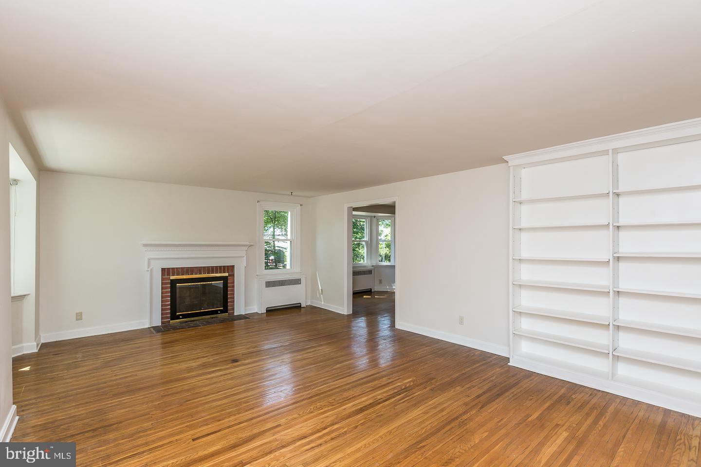 2307 Secane Road Secane, PA 19018 - Photo 2 of 39 Living Room