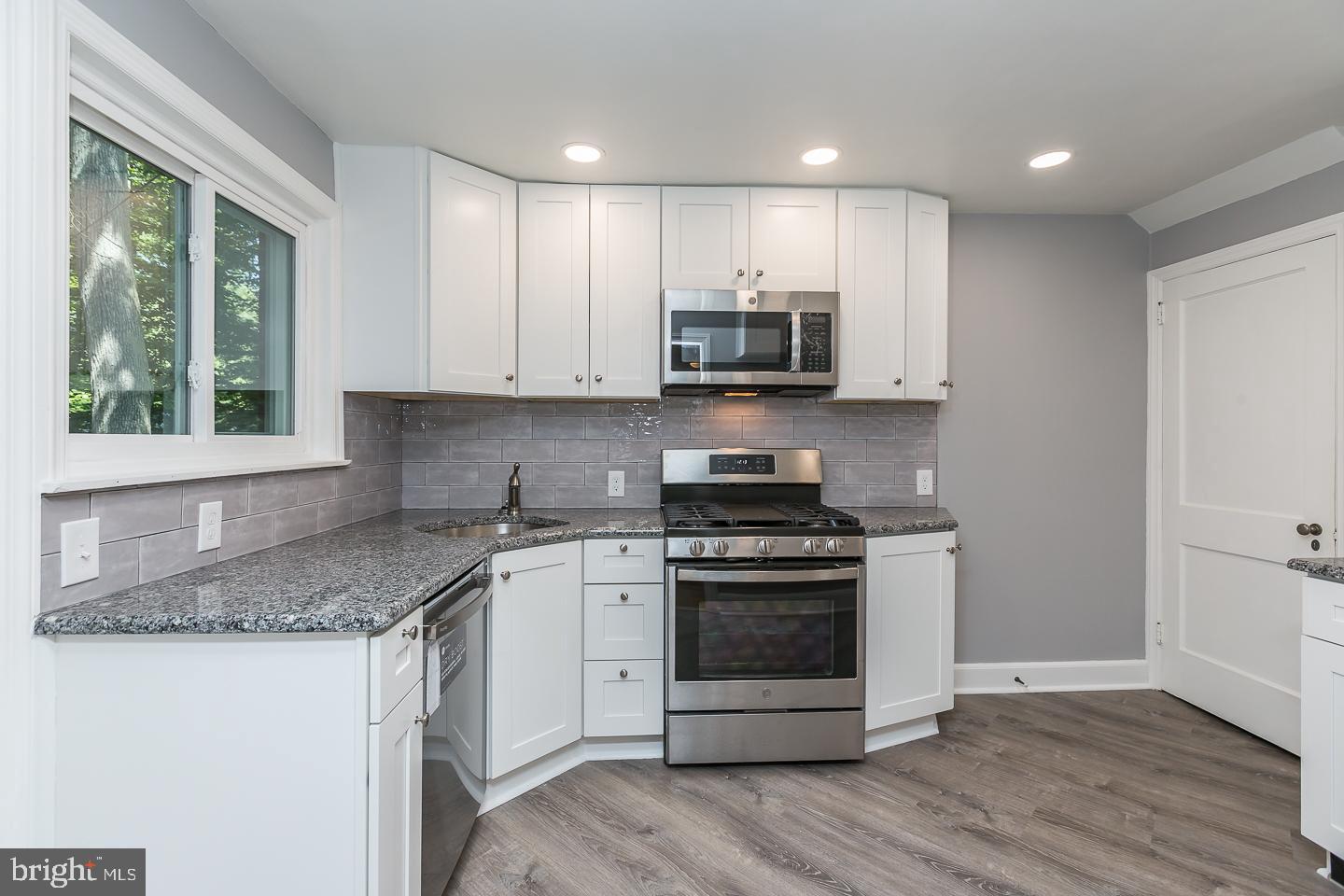 2307 Secane Road Secane, PA 19018 - Photo 17 of 39 Kitchen